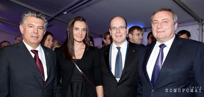 From left to right: Joel Bouzou, Elena Isinbaeva, Prince Albert II of Monaco and Mayor of Sochi Anatoly Pakhomov.