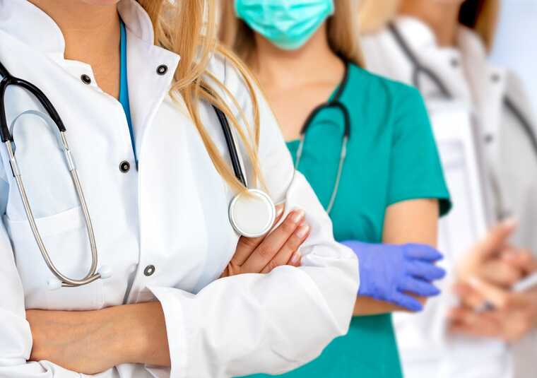 Novosibirsk authorities accuse doctors of leaving hospitals en masse instead of increasing salaries and providing better conditions