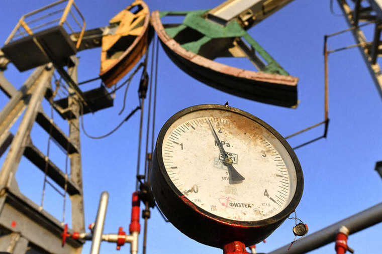 Brent crude surpassed $71 per barrel amid fears of a possible US attack on Iran.