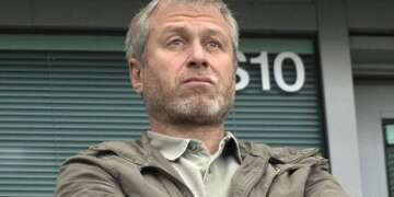 roman abramovich sbrosil yajcza