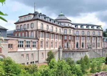 202745 DW: The Nazarbayev family owns luxury real estate in Germany for more than 100 million euros and does not go there