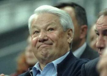 203043 Yeltsin'S Press Secretary Revealed The Origins Of The Phrase &Quot;The President Works With Documents&Quot;