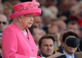 203380 American Tabloid Reports The Death Of Queen Elizabeth Ii