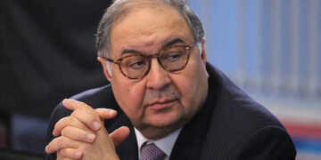 Oligarch Alisher Usmanov and his chic life together with the Oligarch Alisher Usmanov and his chic life together with the Medvedev family