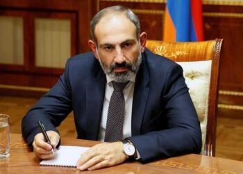v erevane oppozicziya trebuet otstavki premer ministra armenii In Yerevan, the opposition demands the resignation of the Prime Minister of Armenia