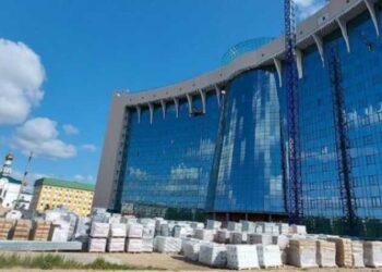 46366 District unfinished construction in Nizhnevartovsk requires new money. Narrow-profile workers and equipment at the facility were not found