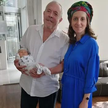 Andrei Makarevich and Inna Kalinina (Einat Klein) with their son Eitan