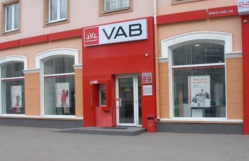 Экс-глава VAB Банка Денис Мальцев арестован заочно