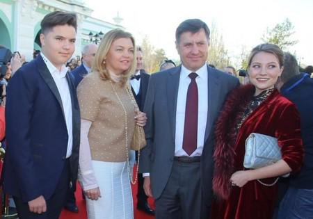 The ex deputy of the State Duma huddles in a villa The ex-deputy of the State Duma huddles in a villa with an area of ​​498 square meters. m on 78 acres near Cannes worth 350 million rubles.