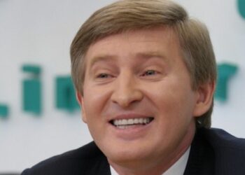 ахметов There is an informal agreement between the OP and Akhmetov that the state will not touch the businessman's assets during the war - Forbes sources