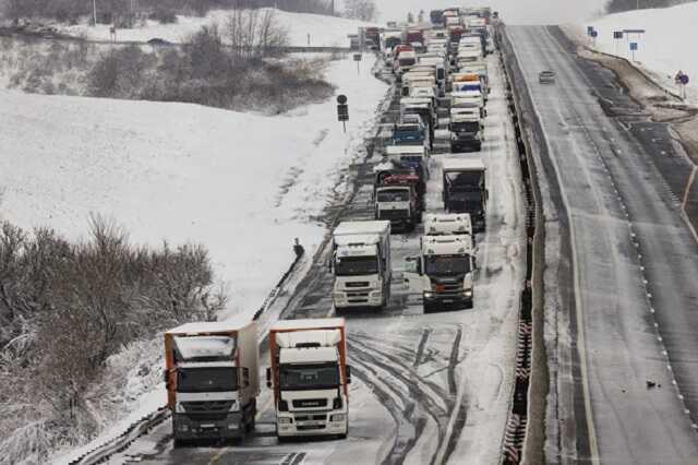 Rostov Governor called the reasons for the 60 kilometer traffic jam Rostov Governor called the reasons for the 60-kilometer traffic jam on the M-4 Don highway