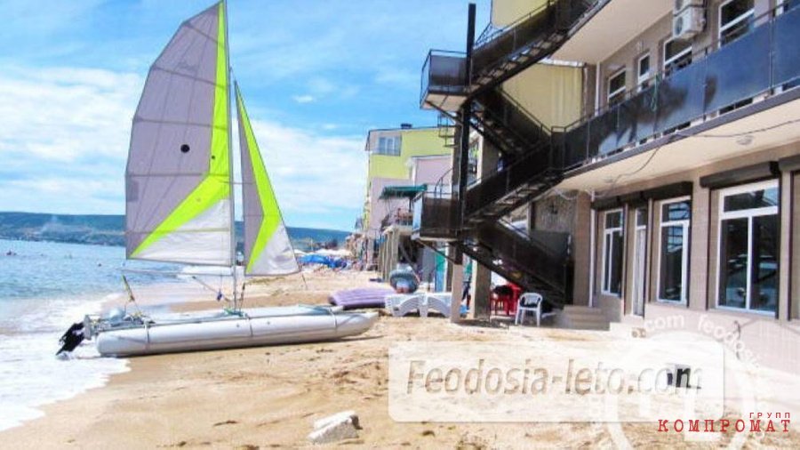 An example of a boathouse in Feodosia