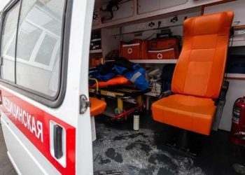 49727 In Yekaterinburg, a foreign car flew into a tree, there is a deceased