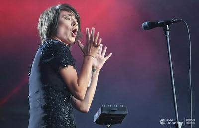 Tour pogrom of singer Zemfira and her team in Kazakhstan Tour pogrom of singer Zemfira and her team in Kazakhstan