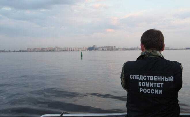 A fisherman was shot in a boat during an evening A fisherman was shot in a boat during an evening fishing in the Leningrad region