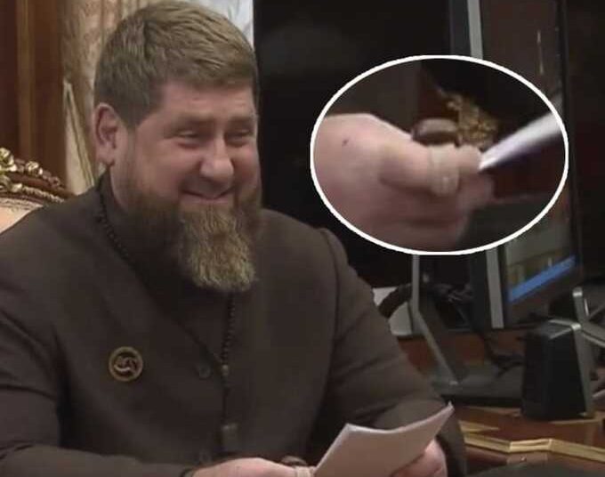 57250 An electronic device was again spotted on Kadyrov’s hand during a meeting with Putin