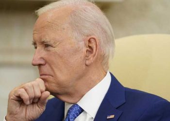 57451 US President Joe Biden will remain in Washington over the weekend to prevent a shutdown