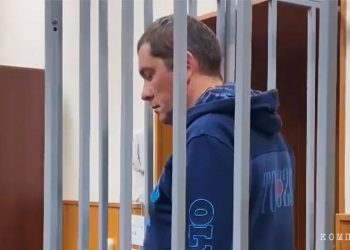 How are the criminal cases of Evgeny Fomichev and Oleg How are the criminal cases of Evgeny Fomichev and Oleg Frolov from Roscosmos structures related?