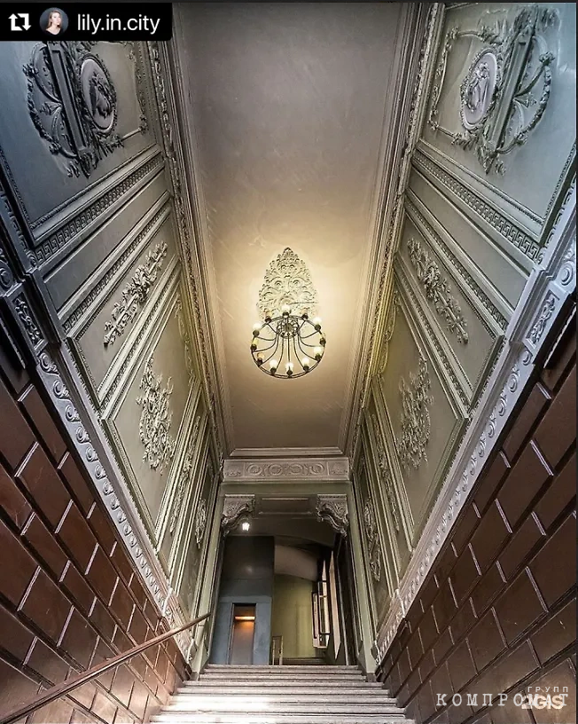 common corridors of melikhov's house