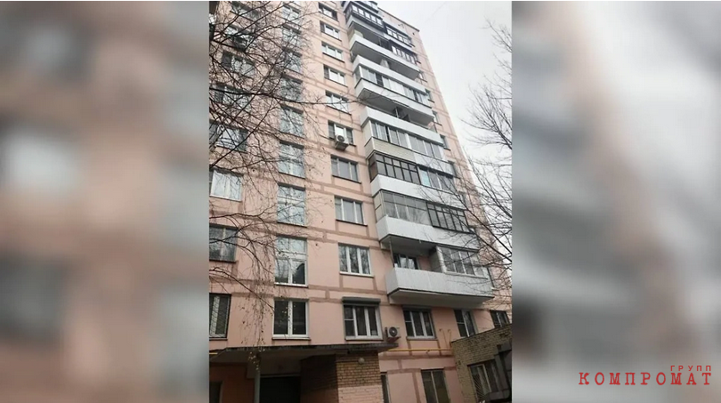 The panel high-rise building in which the oligarch's son allegedly lived is located near the Botanical Garden metro station.  Its area is no more than 45 square meters.  Alexander Ozhelsky provided this photo to reporters from Bloomberg.