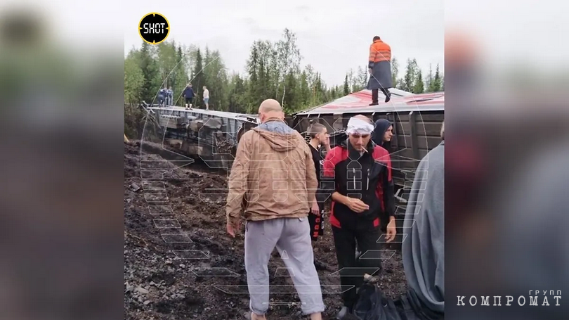 According to preliminary data, the train derailed due to the erosion of the railway embankment - at this point the tracks sagged over the resulting void