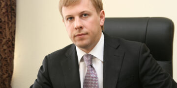 vitaliy khomutynnik. how the richest mp of ukraine made his fortune