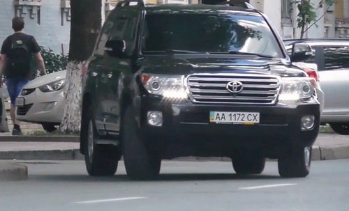 sergey semochko and his landcruiser