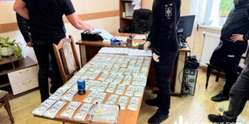 the head of the national park in bukovina is detained for taking a bribe