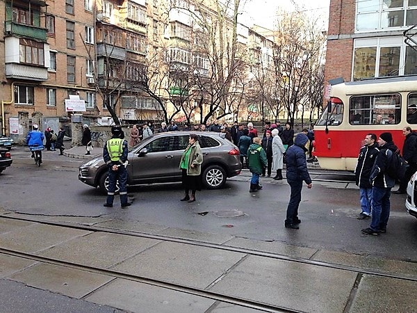 tomas fiala's wife parked