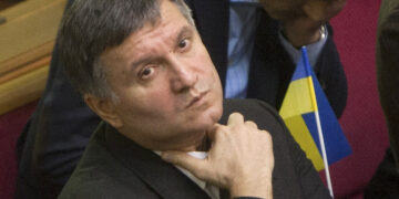 the head of the ministry of internal affairs avakov covers for his accomplice pavel ovcharenko