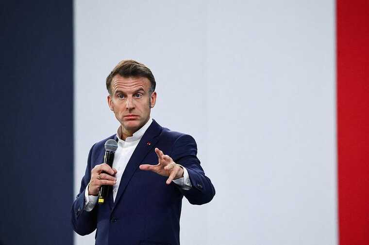 Macron stated he didn't alert Zelensky to a potential US disloyalty.