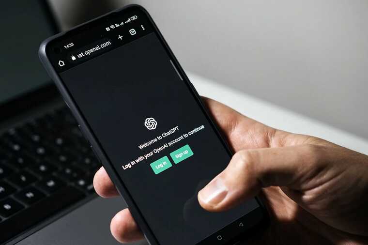 Chatbots and Psychosis: How ChatGPT Interactions Increase Mental Disorders in People