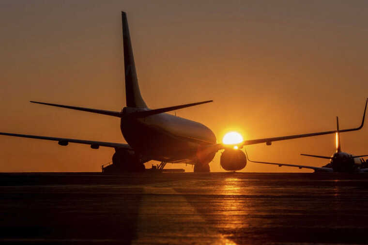 Six airlines have canceled flights to Venezuela after the FAA warned of flight risks.