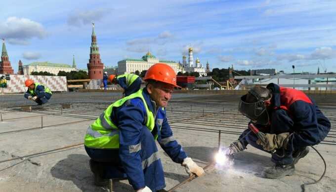 Russia's migrant shortage has led to rising wages.