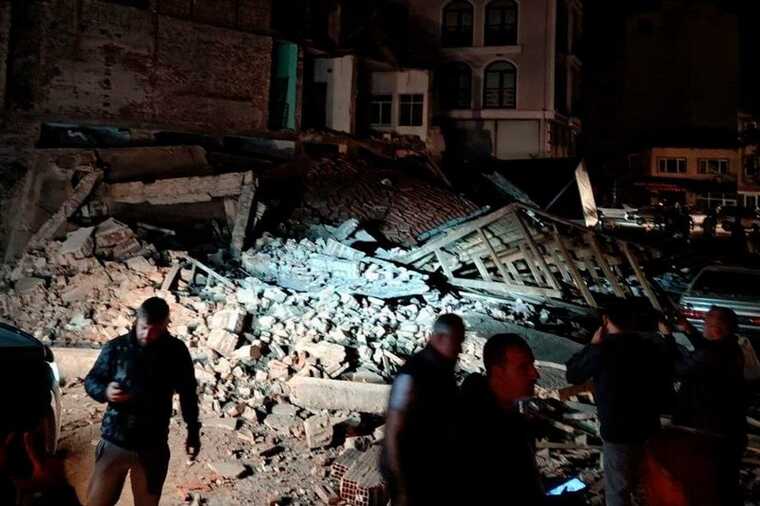 A 6.1-magnitude earthquake was recorded in western Turkey.