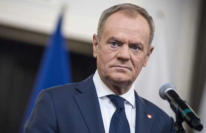 The Polish Prime Minister called on citizens to leave Iran immediately due to the threat of conflict in the coming hours.