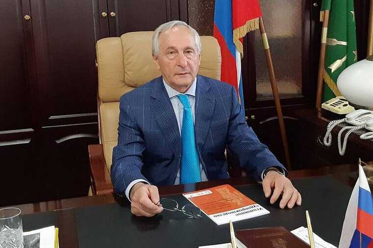 The court refused to transfer the case concerning the assets of the former head of the Supreme Court of Adygea to Crimea.