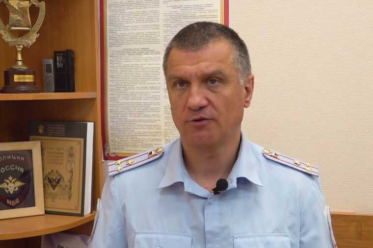 St. Petersburg police press secretary Vyacheslav Stepchenko was apprehended for peddling press releases.