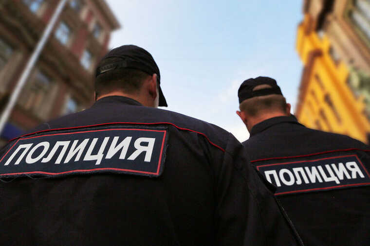 A teenager from Tuva reported police violence: beatings, strangulation, and hanging during interrogation in a theft case.