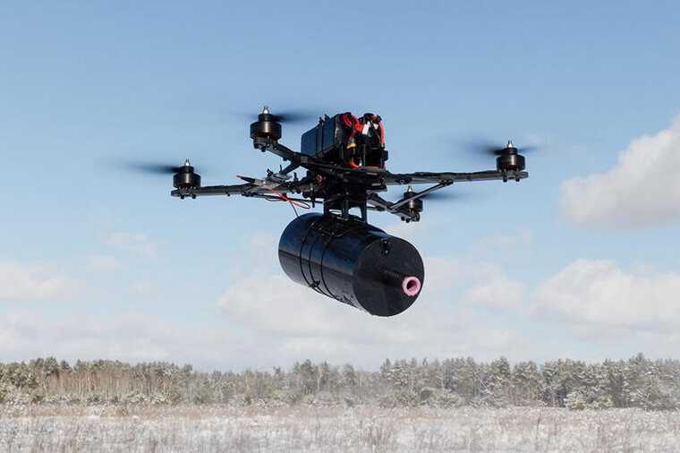 Pro-Iranian Shiite groups in Iraq attacked the US air base Victoria with a fiber-optic FPV drone.