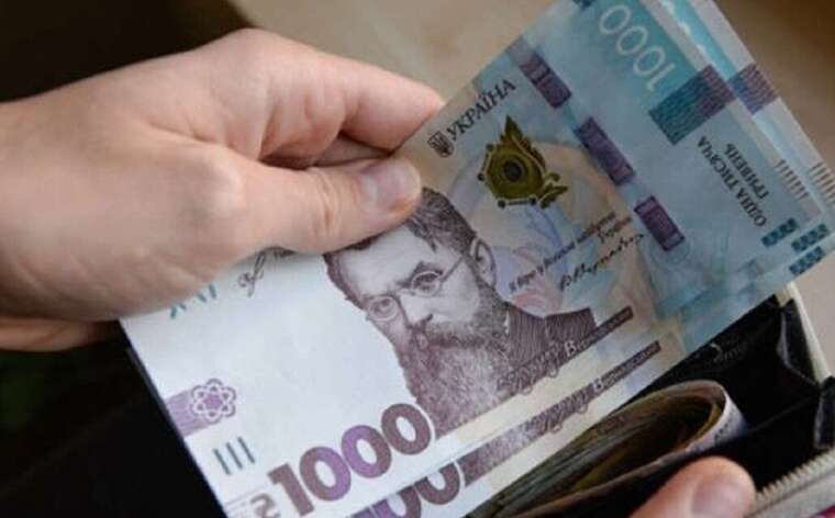 The average salary of Ukrainians will exceed 30 thousand hryvnias next year.