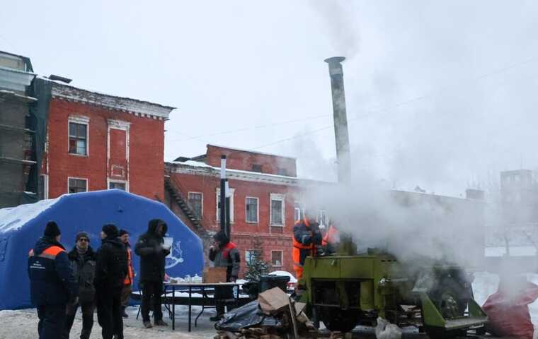 Utility Disaster in Russia: From Frayed Networks to Large-Scale Accidents