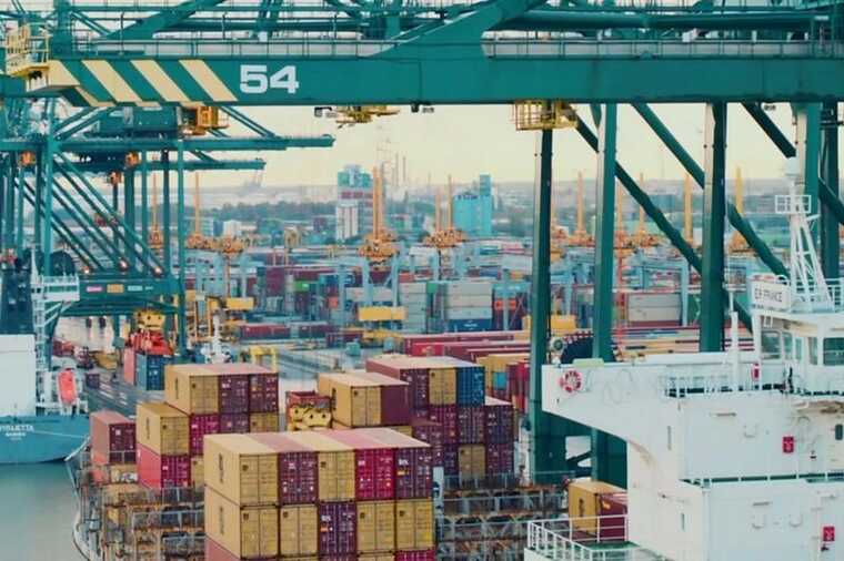 Noboa Trading was connected to the illegal transport of a large quantity of cocaine to Europe.