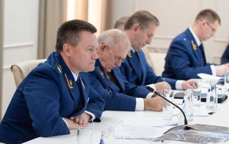 The Chelyabinsk prosecutor's office is increasing pressure on the management company following Krasnov's demands.