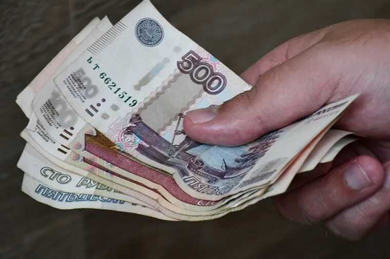 A Bryansk region resident attempted to blackmail his ex-girlfriend into returning money spent on gifts.