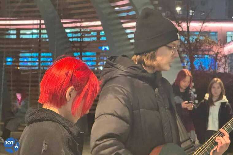 A busker got apprehended in Perm because of voicing encouragement for the group Stoptime.