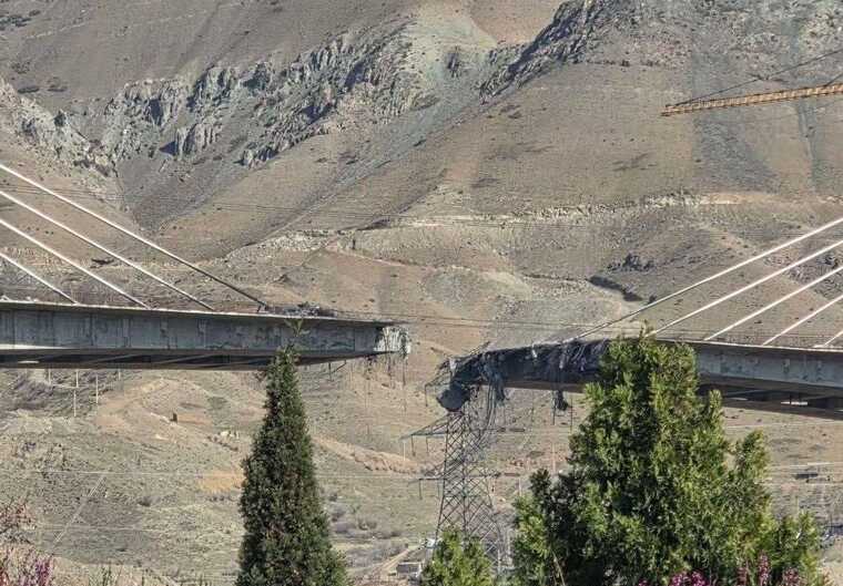In Iran, a bridge in Karaj, connecting Tehran with the northern regions, was destroyed as a result of shelling.