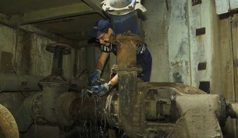 Water supply issues in Saratov have escalated after the removal of the leaseholder.