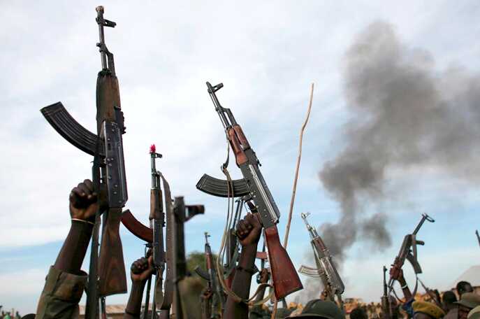 The Syrian army has launched operations against Kurdish forces in Aleppo, and Türkiye has declared its readiness to intervene.