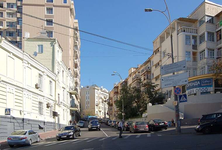 An architectural treasure at risk: A historical property in Lipki is being marketed